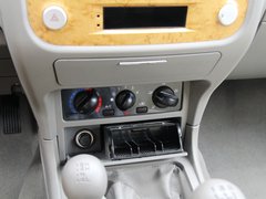 2013款 2.5T 手動(dòng) 四驅(qū)豪華版