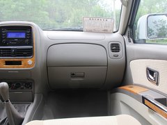 2013款 2.5T 手動(dòng) 四驅(qū)豪華版