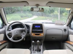 2013款 2.5T 手動(dòng) 四驅(qū)豪華版
