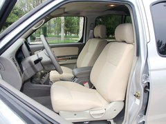 2013款 2.5T 手動(dòng) 四驅(qū)豪華版