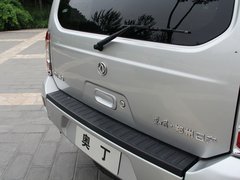 2013款 2.5T 手動(dòng) 四驅(qū)豪華版