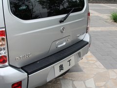 2013款 2.5T 手動(dòng) 四驅(qū)豪華版