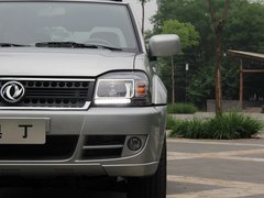 2013款 2.5T 手動 四驅(qū)豪華版