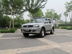 2013款 2.5T 手動 四驅(qū)豪華版