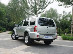 2013款 2.5T 手動 四驅(qū)豪華版