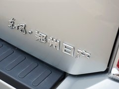 2013款 2.5T 手動 四驅(qū)豪華版