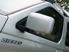 2013款 2.5T 手動 四驅(qū)豪華版