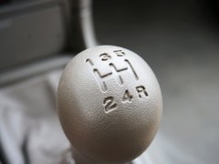 2013款 2.5T 手動 四驅(qū)豪華版