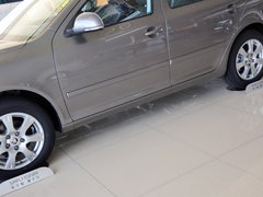 2014款 1.6L 自动 逸杰版