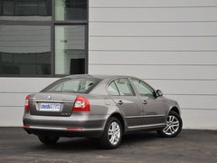 2014款 1.6L 自动 逸俊版