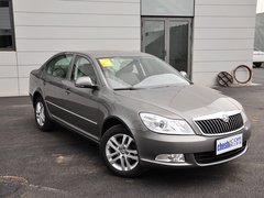 2014款 1.6L 自动 逸俊版