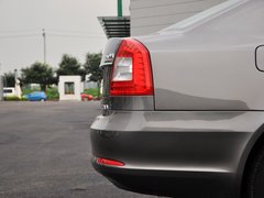 2014款 1.6L 自动 逸俊版