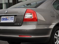 2014款 1.6L 自动 逸俊版