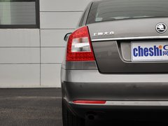 2014款 1.6L 自动 逸俊版
