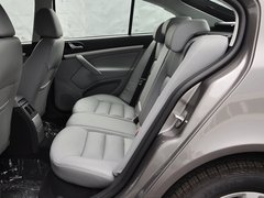 2014款 1.6L 自动 逸俊版