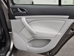 2014款 1.6L 自动 逸俊版