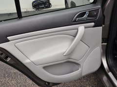 2014款 1.6L 自动 逸俊版