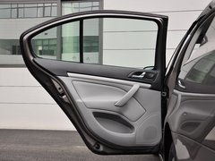 2014款 1.6L 自动 逸俊版
