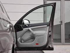 2014款 1.6L 自动 逸俊版
