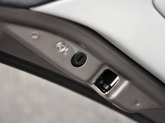 2014款 1.6L 自动 逸俊版