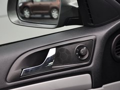 2014款 1.6L 自动 逸俊版