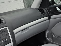 2014款 1.6L 自动 逸俊版