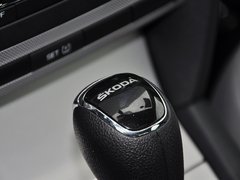 2014款 1.6L 自动 逸俊版