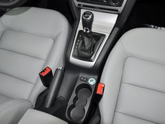 2014款 1.6L 自动 逸俊版