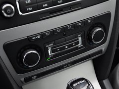 2014款 1.6L 自动 逸俊版