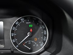 2014款 1.6L 自动 逸俊版