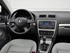 2014款 1.6L 自动 逸俊版