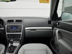 2014款 1.6L 自动 逸俊版