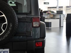 2013款 3.6L 罗宾汉 10周年限量版 4门