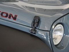 2013款 3.6L 罗宾汉 10周年限量版 4门