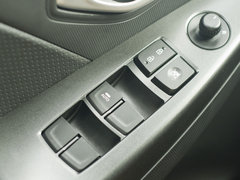 2013款 1.6L 手动 豪华版