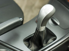 2013款 1.6L 手动 豪华版