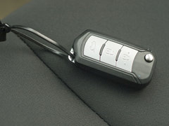 2013款 1.6L 手动 豪华版