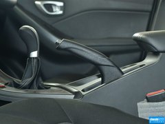 2013款 1.6L 手动 豪华版