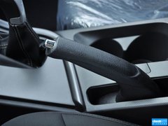 2013款 1.6L 手动 豪华版