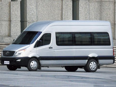 2013款 6系 2.8T 星快运 10座 国三