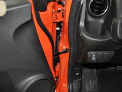 2013款 1.3L 自动 舒适版