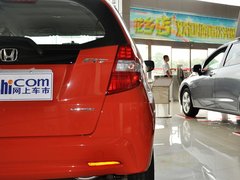 2013款 1.3L 自动 舒适版