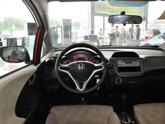 2013款 1.3L 自动 舒适版