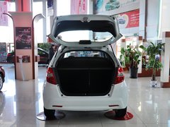 2013款 1.5L 自动 豪华版