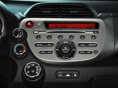 2013款 1.5L 自动 豪华版