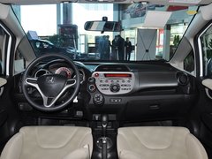 2013款 1.5L 自动 豪华版