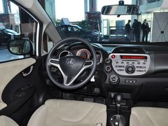 2013款 1.5L 自动 豪华版