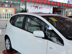 2013款 1.5L 自动 豪华版