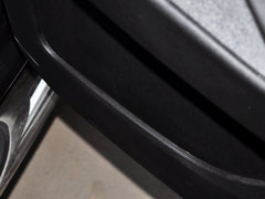 2013款 2.2L 手动 两驱汽油商务版