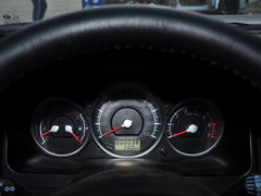 2013款 2.2L 手动 两驱汽油商务版